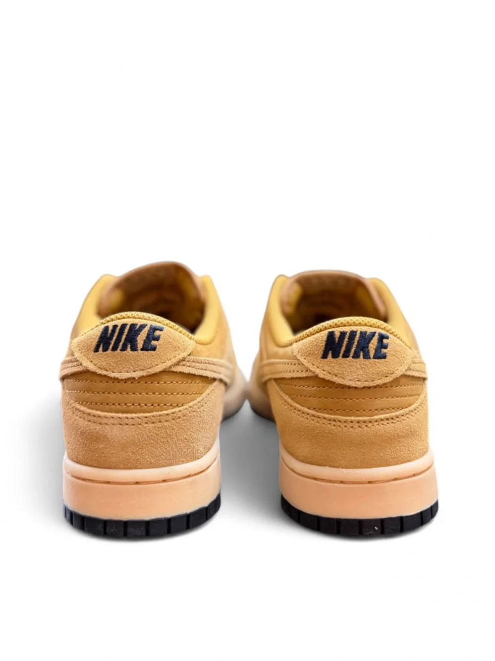 Nike Dunk Low Retro SE ‘Wheat Gum’ Size US Men’s 10 (NEW)